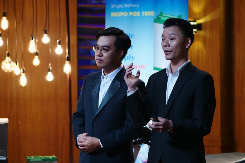 Shark Tank Việt Nam tập 12: Khi cá mập rót vốn dưới dạng cho vay trái phiếu chuyển đổi - 1 Nhà sáng lập Ngọc Minh và Giám đốc nghiên cứu & phát triển Sơn Tùng