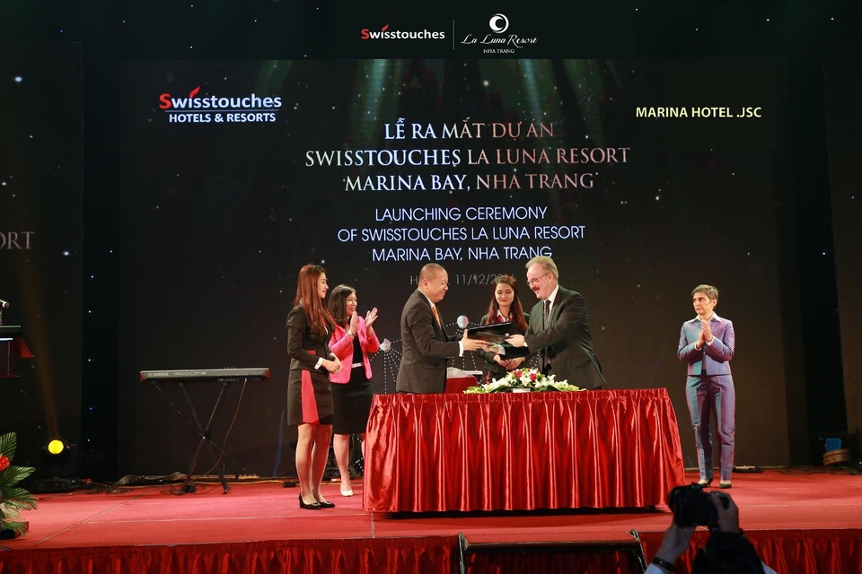 Tiềm lực của chủ đầu tư Swisstouches La Luna Resort Nha Trang - 2 Chủ tịch Marina Hotel .JSC ký kết thỏa thuận với đại diện của Swisstouches Hotels & Resorts
