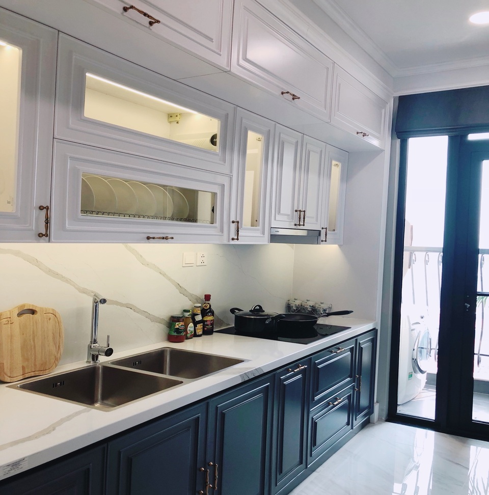 Nét hoài cổ trong thiết kế nội thất tân cổ điển - 4 Khoang bếp riêng biệt, nhẹ nhàng, sang trọng và thoáng khí