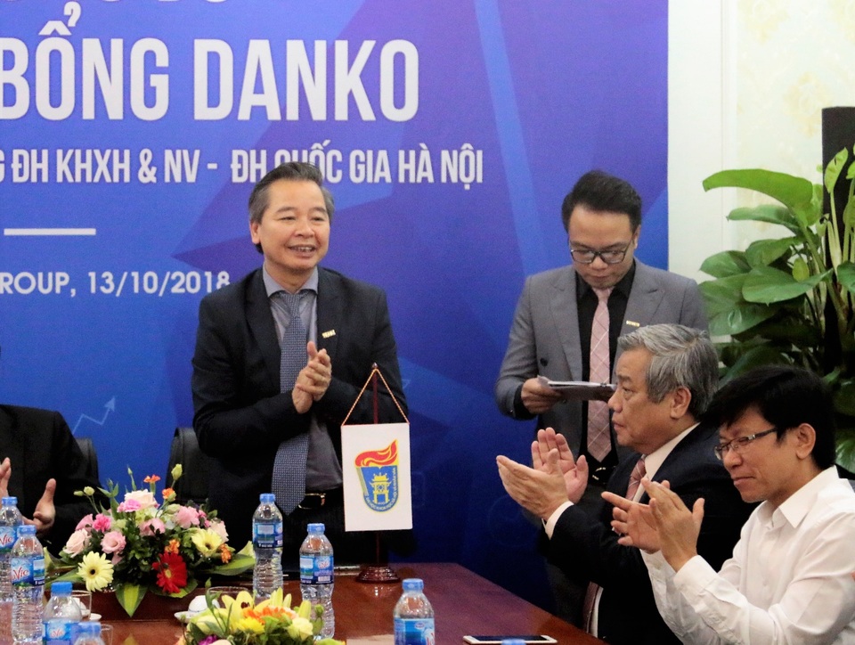 Danko Group công bố quỹ học bổng trị giá 1 tỷ đồng dành cho sinh viên - 3
GS.TS Phạm Quang Minh - Hiệu trường trường ĐH KHXH&NV, ĐH Quốc gia HN phát biểu tại buổi lễ