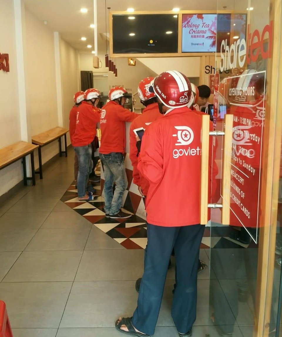 Với nhiều ưu đãi hấp dẫn, GO-FOOD mang đến những trải nghiệm tuyệt vời cho người dùng và các đối tác.