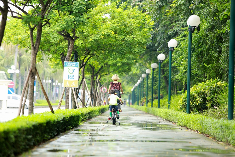 Giải chạy Hanoi Half Marathon 2018 tại Ciputra - 2 Ciputra Hanoi sở hữu không gian xanh rộng lớn với những cung đường rợp mát bóng cây