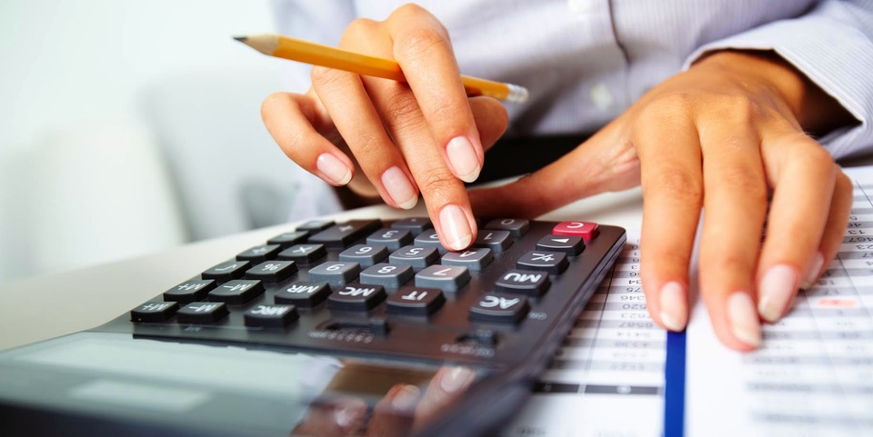 100 doanh nghiệp lớn nộp gần 3 tỷ USD thuế thu nhập doanh nghiệp - 1 Nguồn thu thuế trong năm 2015 vẫn chủ yếu dựa vào các doanh nghiệp khoáng sản, xăng dầu