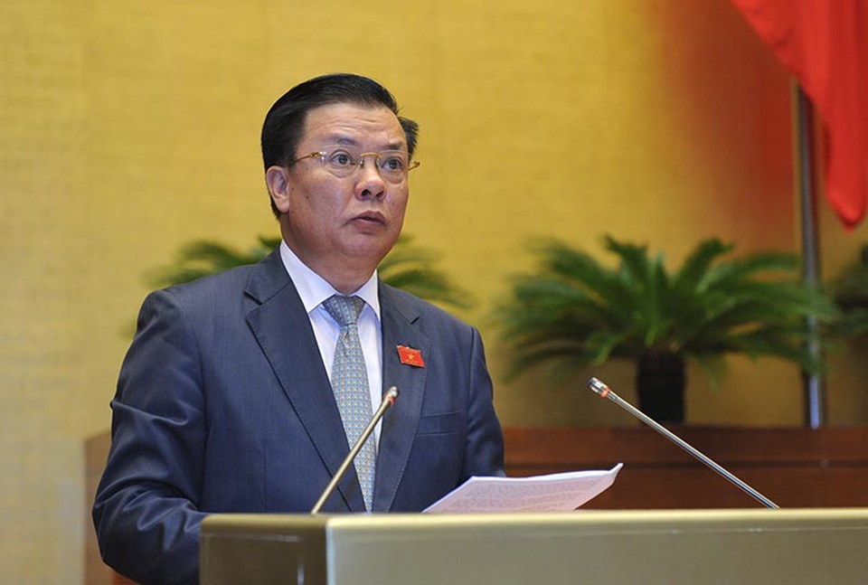 Những con số "giật mình" về nợ công qua lời Bộ trưởng Bộ Tài chính - 1 Bộ trưởng Bộ Tài chính Đinh Tiến Dũng (ảnh: Hoàng Long)