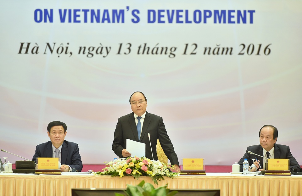 Thủ tướng lắng nghe trí thức ở nước ngoài hiến kế "phá bỏ điểm nghẽn tăng trưởng" - 1 Thủ tướng phát biểu tại hội nghị (ảnh: VGP)