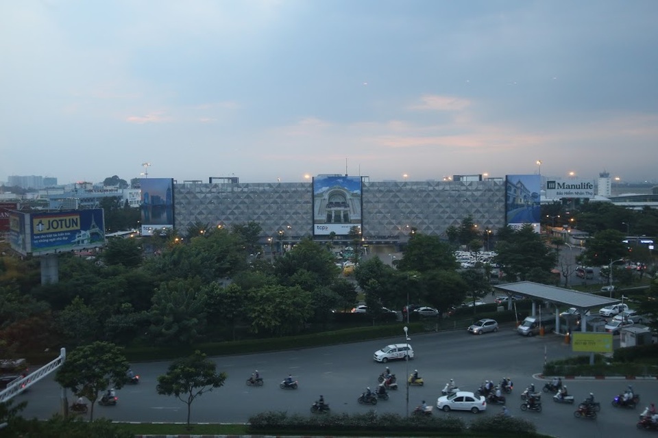 Sau hơn 10 tháng thi công, nhà để xe hiện đại nhất TPHCM tại khu vực ga quốc nội sân bay Tân Sơn Nhất đã được đưa vào sử dụng.