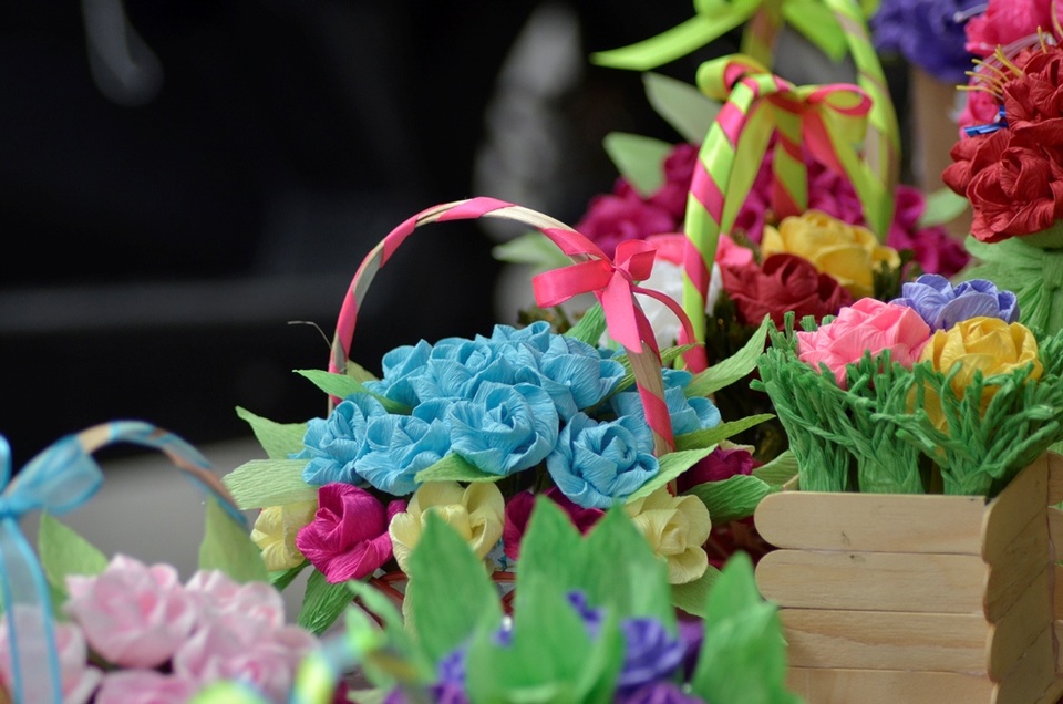 Sản phẩm hoa giấy bắt mắt với nhiều chủng loại.