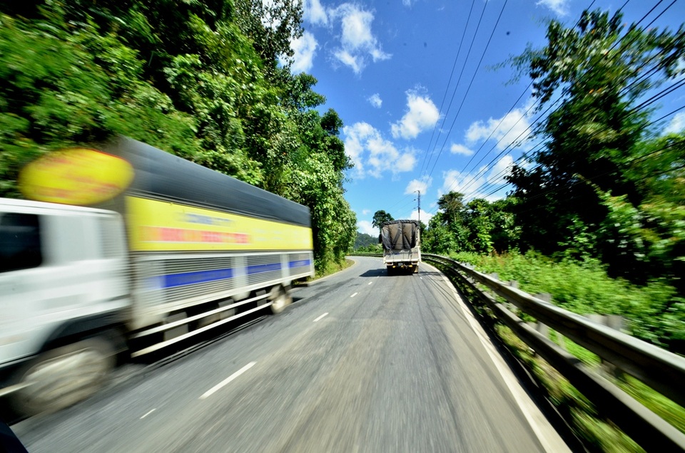 Leo đèo Bảo Lộc.