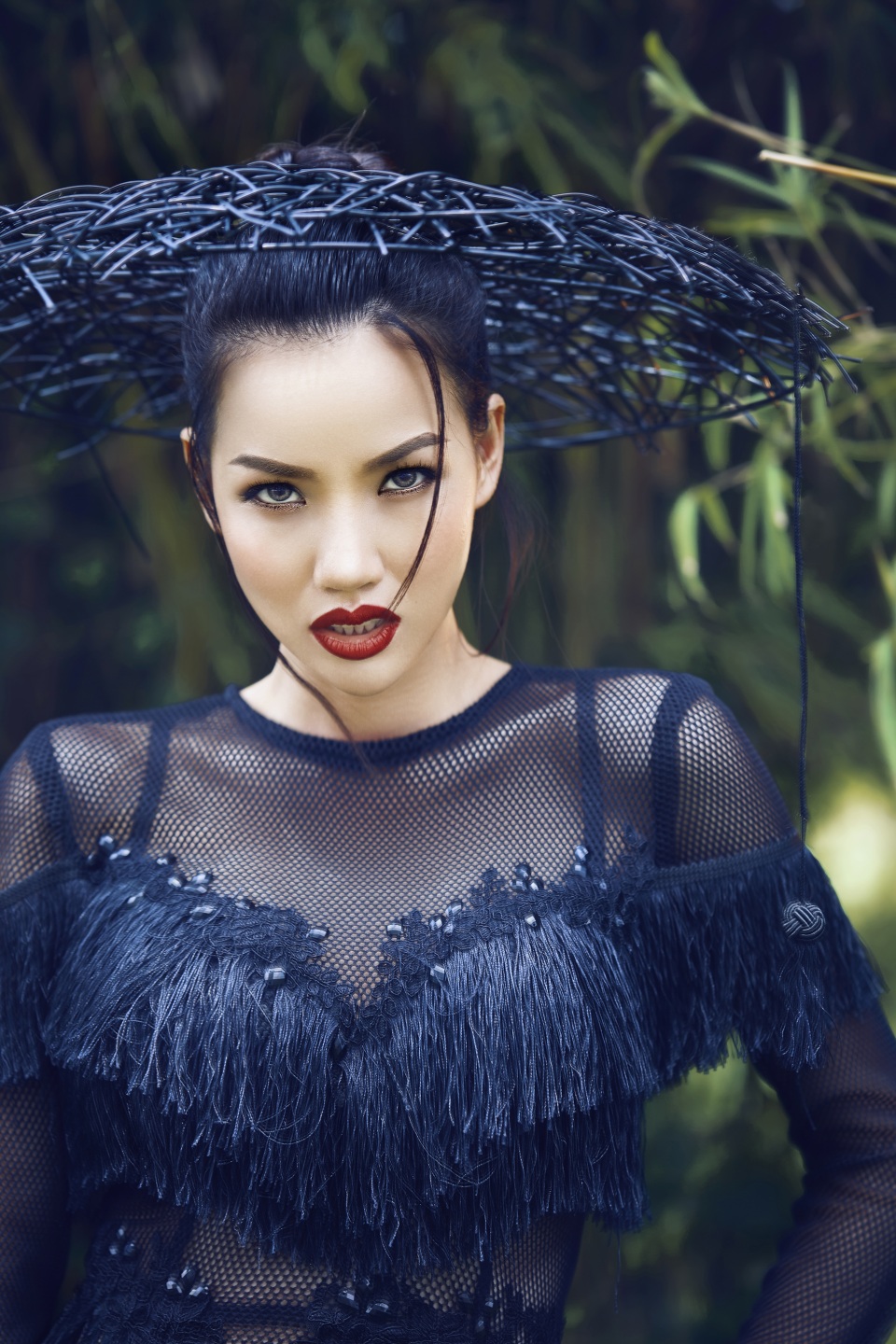 Bebe Phạm trở lại với nghề người mẫu sau nhiều năm kết hôn với Dustin Nguyễn - 1 Cô đồng thời là một trong số ít người mẫu người Việt hoạt động thành công trong làng thời trang ở tầm mức quốc tế, được Hollywood mời đóng phim.