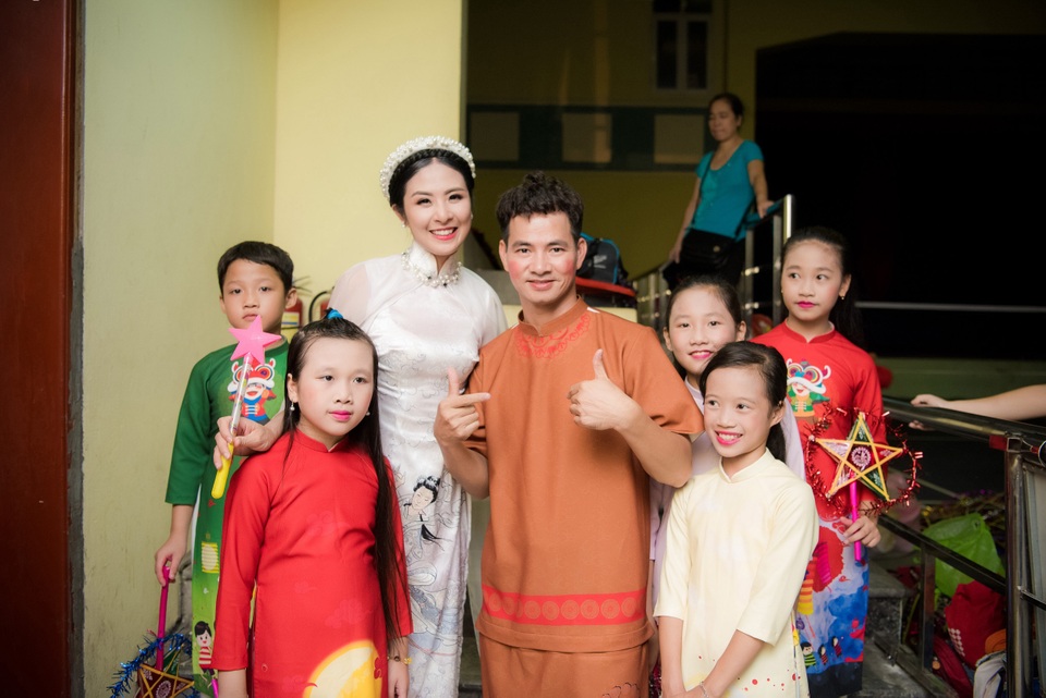 Ngọc Hân làm chị Hằng, kể xấu “chú Cuội” Xuân Bắc - 8