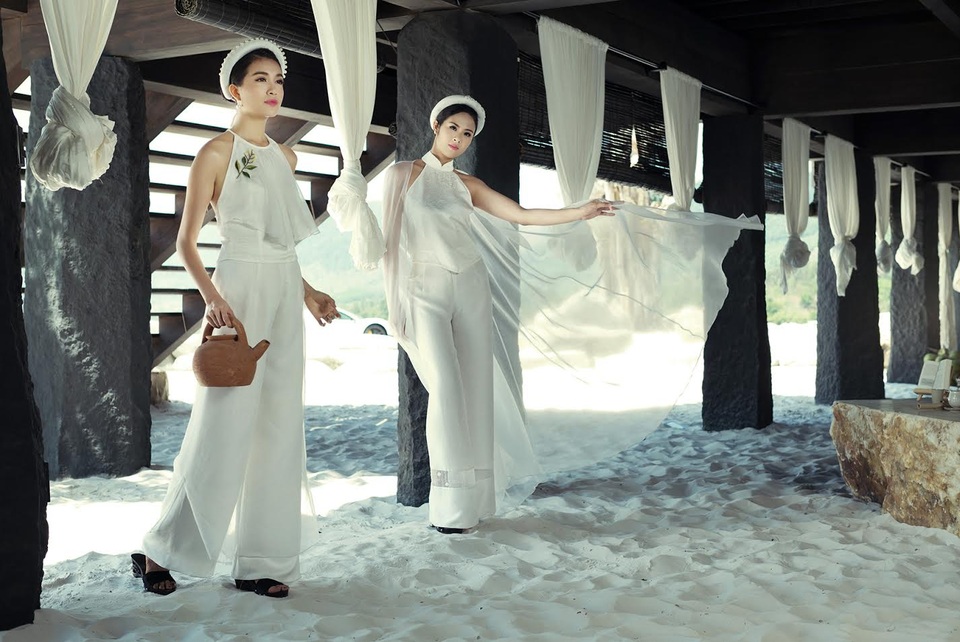 Phạm Hương, Huyền My, Mai Phương Thuý khoe nét xuân thì với yếm lụa - 9