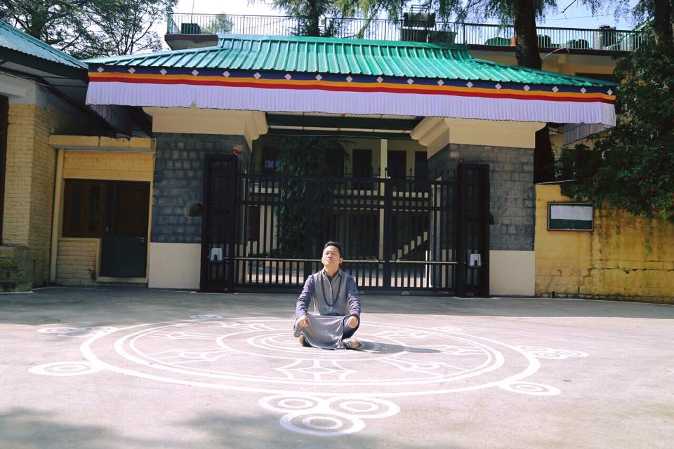 Tùng Dương nghỉ chạy show, hành hương về đất Phật - Ấn Độ - 14