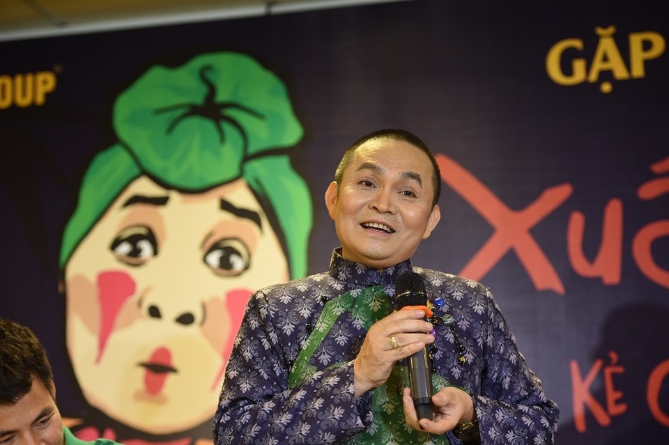 Vì là liveshow đầu tiên cũng là liveshow cuối cùng trong cuộc đời nên Xuân Hinh sẽ hết mình với những tiết mục.