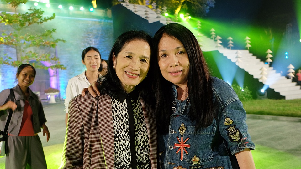 NSND Trà Giang và NTK Minh Hạnh.