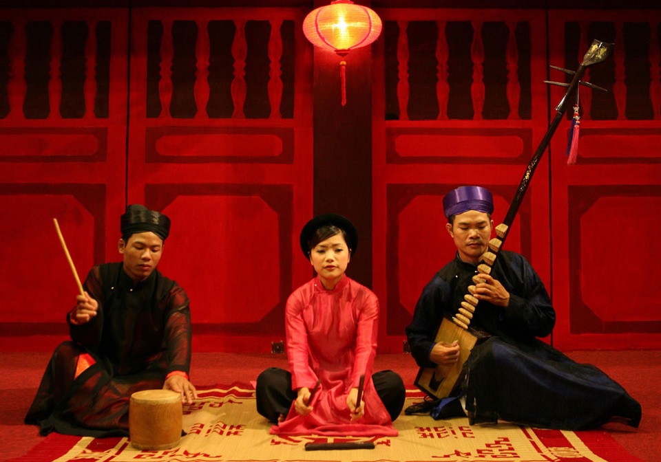 Liên hoan Tài năng Ca trù Hà Nội 2016 - 1 Liên hoan Tài năng ca trù Hà Nội là một trong các hoạt động chào mừng Ngày Di sản văn hóa Việt Nam 2016. Ảnh: TL.