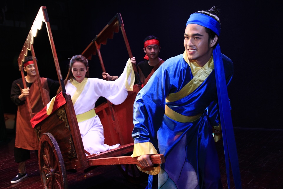 Cảnh Kiều bị lừa bỏ trốn.