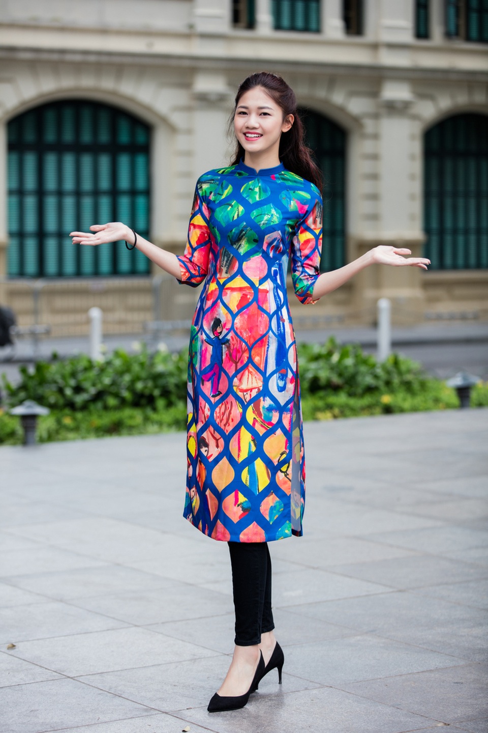 Ngọc Hân, Mỹ Linh, Thanh Tú mặc áo dài nhảy flashmob ở Hồ Gươm - 13 Ngọc Hân, Mỹ Linh, Thanh Tú mặc áo dài nhảy flashmob ở Hồ Gươm - 13