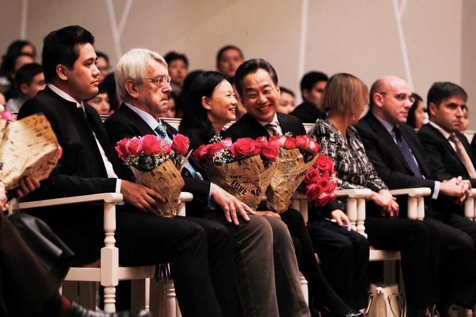 BGK của cuộc thi có nghệ sĩ Bùi Công Duy đến từ ViệtNam. Ảnh: QH.