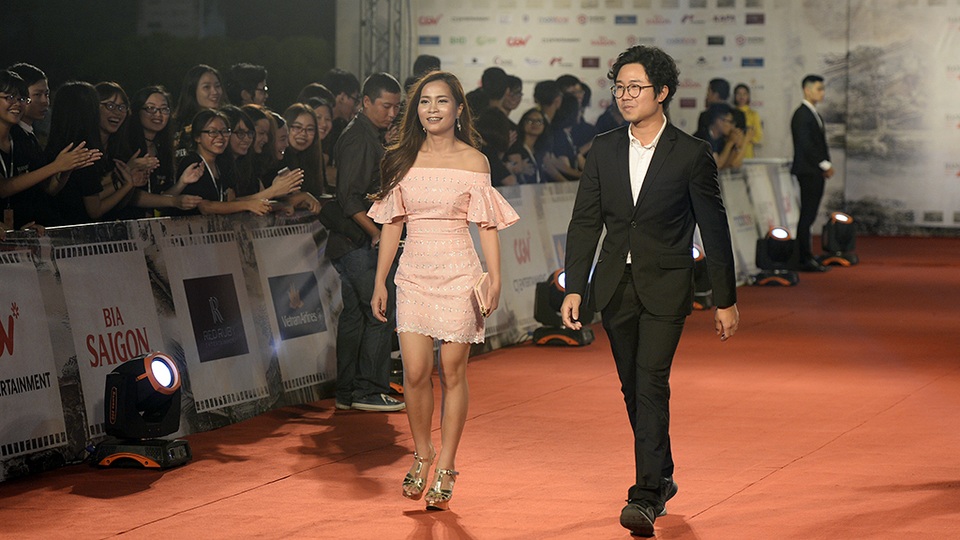 Đoàn làm phim Thái Lan.