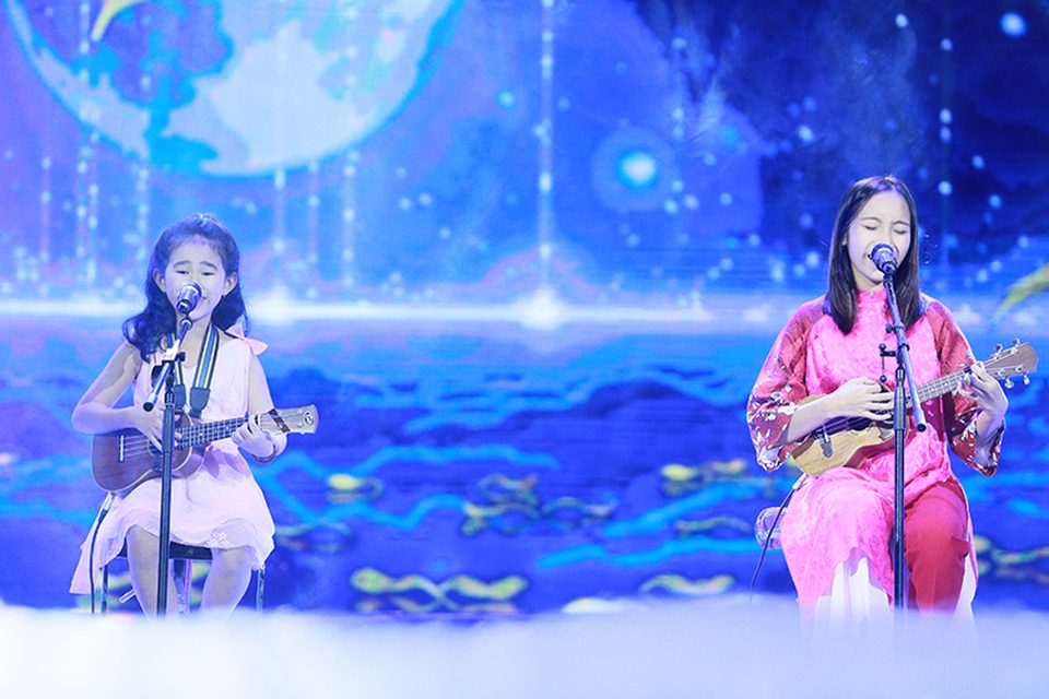 Hai vũ công nhí Như Minh - Hà My đăng quang “Nhí tài năng 2016” - 7 Các tài năng nhí biểu diễn với khách mời.