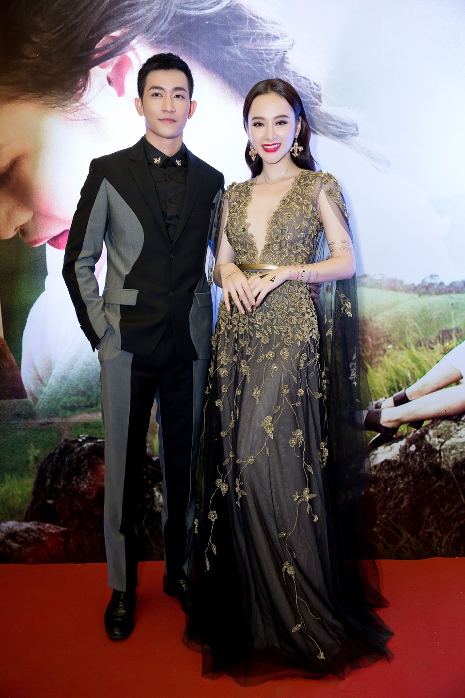 Võ Cảnh lên tiếng chuyện "phim giả tình thật" với Angela Phương Trinh - 9 Võ Cảnh thẳng thắn cho biết, mối quan hệ giữa anh và Angela Phương Trinh chỉ là những người bạn thân thiết. Sau khi phim đóng máy, họ vẫn giữ liên lạc trong công việc và thường rủ những người bạn trong đoàn đi ăn uống, đi chơi rất tự nhiên, thoải mái.
