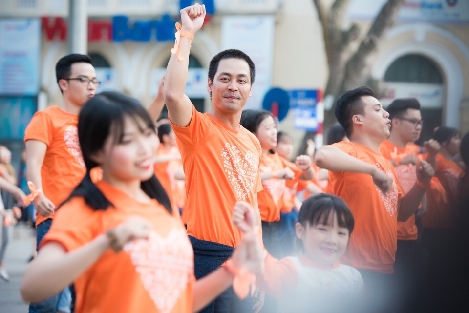 Ngọc Hân, Phan Anh bật khóc trước những món quà bất ngờ - 9 Ngọc Hân, Phan Anh bật khóc trước những món quà bất ngờ - 9