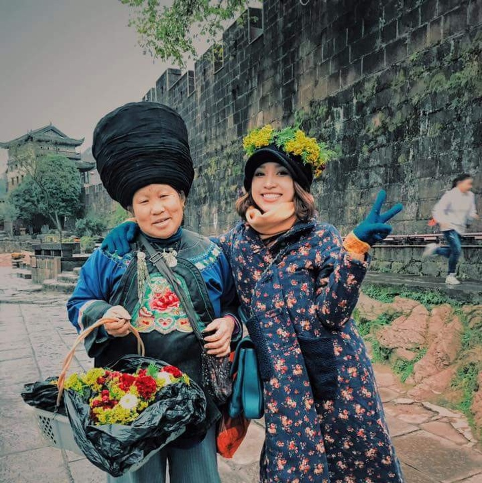 MC Thanh Vân: “Làm người, đừng cầu mong không bệnh tật” - 1
Vân Hugo chia sẻ bức ảnh cô chụp với một người phụ nữ Trung Quốc vào hôm qua.