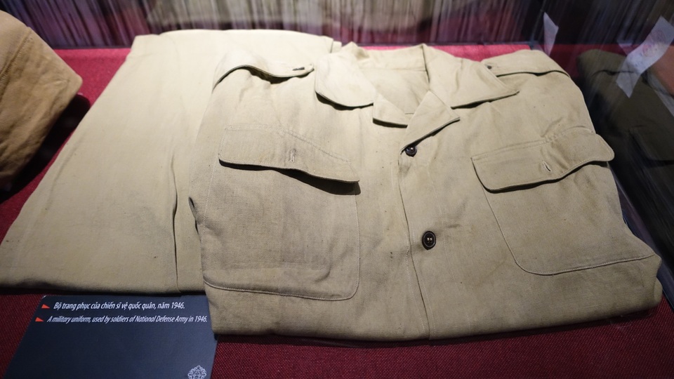 Bộ trang phục của chiến sĩ vệ quốc quân năm 1946.