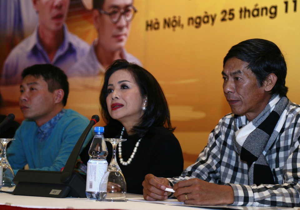 NSƯT Minh Trang và NSND Bùi Bài Bình chia sẻ nhiều câu chuyện thú vị về hậu trường làm phim trong buổi ra mắt phim.