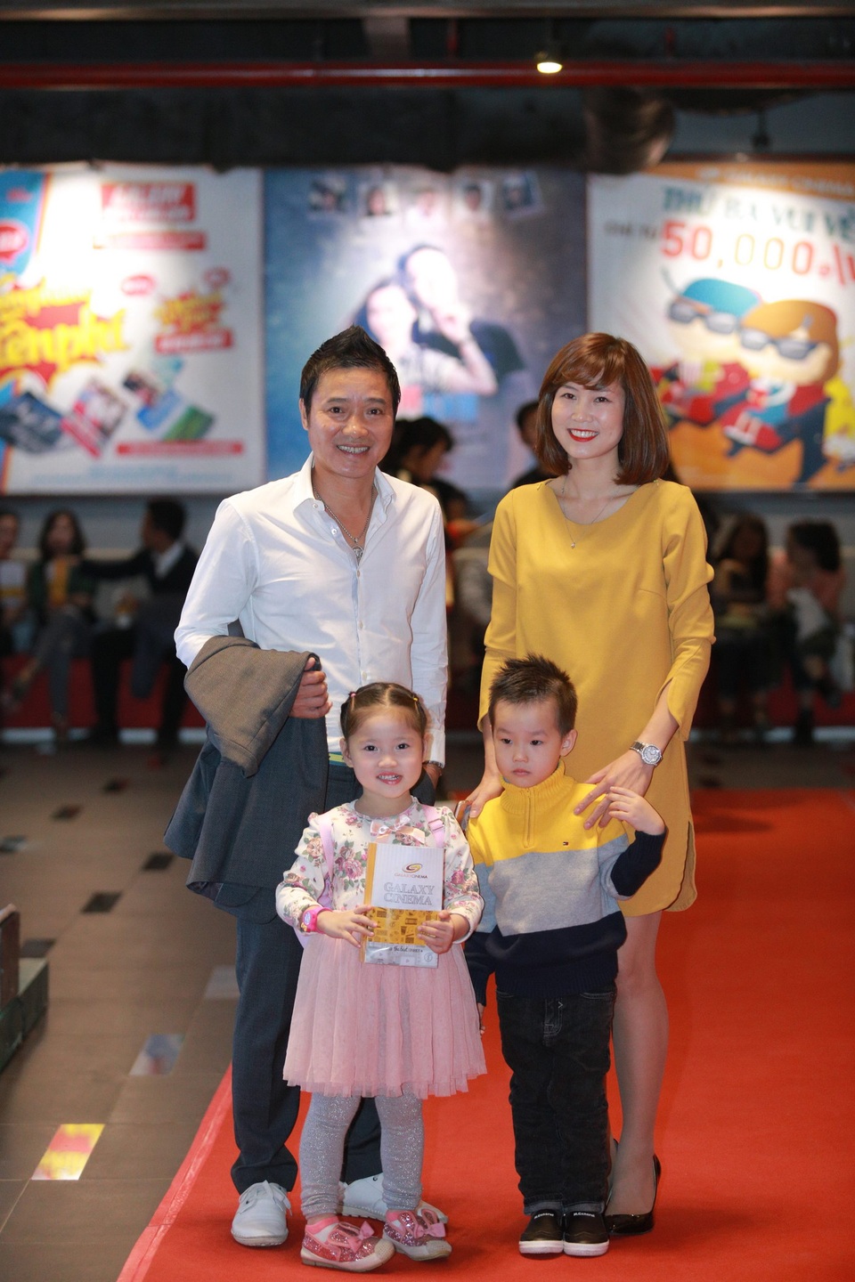 Vợ chồng cựu tuyển thủ Hồng Sơn.