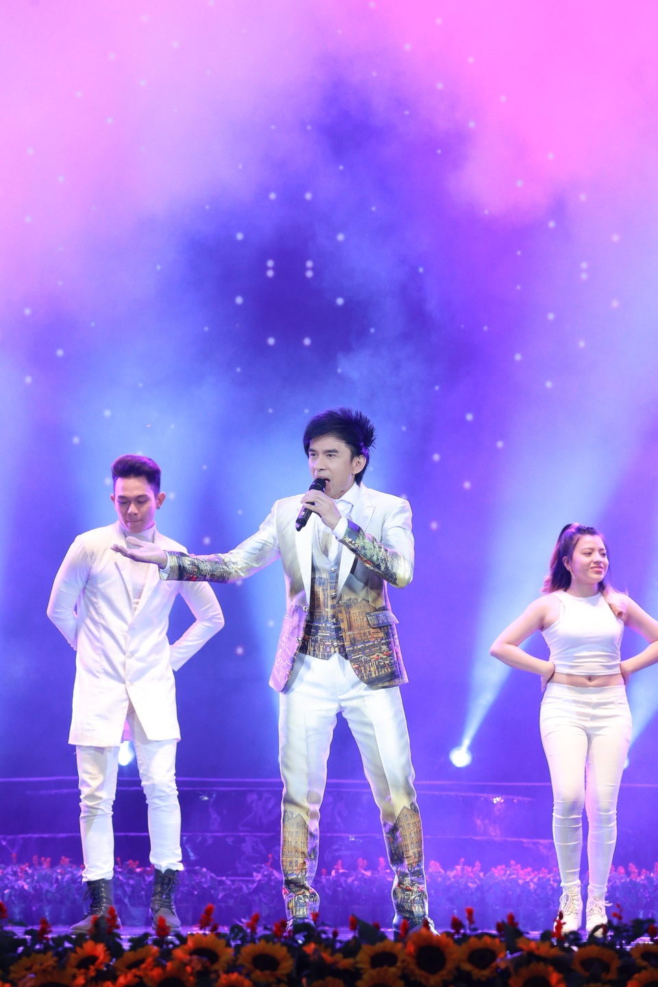 Đan Trường góp mặt với hai ca khúc sôi động đậm màu sắc Tết.