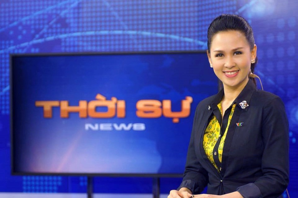BTV Thuý Hằng tiết lộ lý do chia tay Thời sự 19h - 2 BTV Thuý Hằng cho biết, một trong những lý do khiến chị quyết định chia tay bản tin Thời sự 19h là vì gia đình. Ảnh: FBNV.