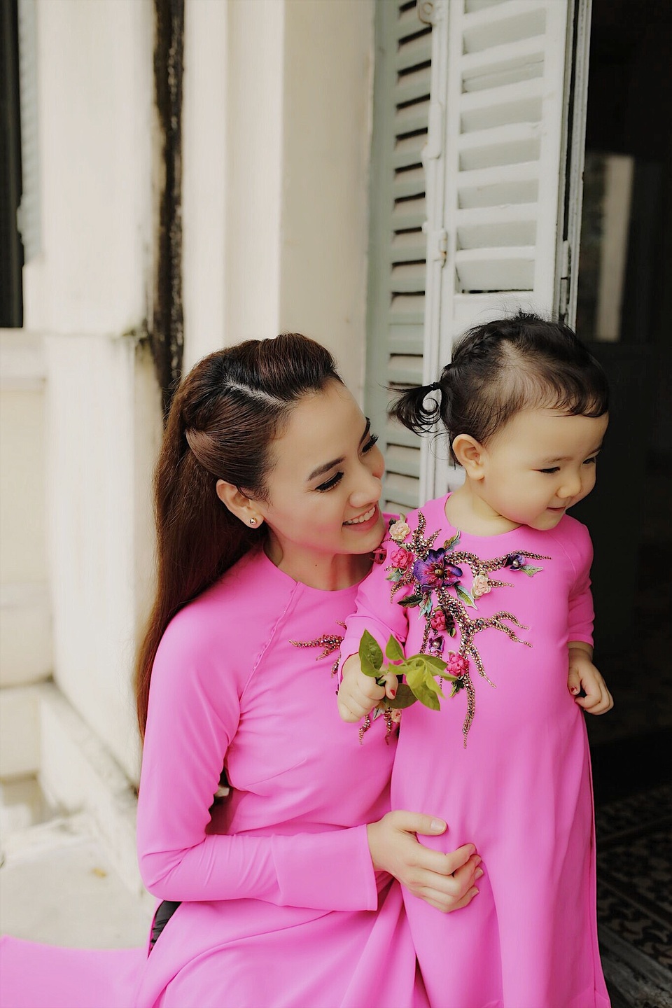 Con gái Trang Nhung ngượng ngùng trước ống kính - 10