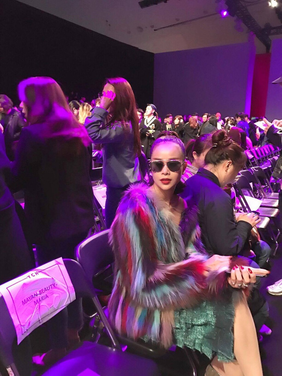 Sella Trương gây náo loạn khi xuất hiện cực "chất" tại Seoul Fashion Week - 7 Người đẹp ngồi hàng đầu tham dự show diễn thời trang