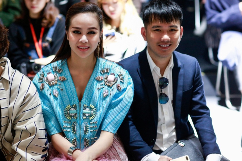 Hoa hậu Sella Trương nổi bật với với “gu” thời trang sành điệu tại Seoul - 8 Đi cùng NTK trẻ tài năng Lê Thanh Hòa.