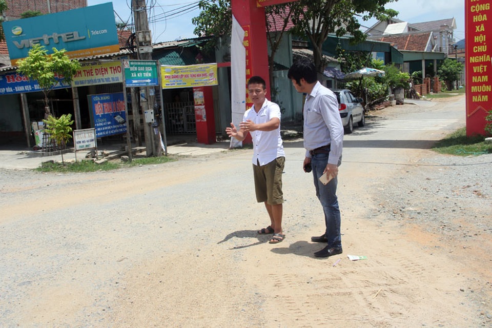 Nhiều nhân chứng cho rằng tài xế đã cố tình cán chết nạn nhân sau khi xảy ra tai nạn.