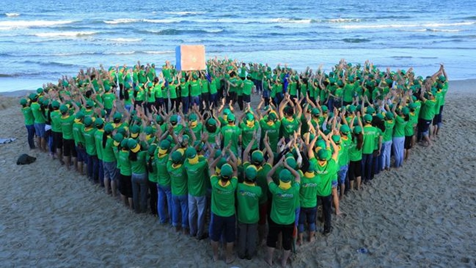 Các hoạt động team building vừa giúp gắn kết nhân viên,vừa mang lại những giờ phút thư giãn ý nghĩa