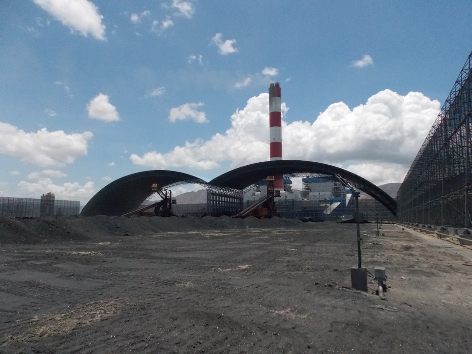 Công trình nhiệt điện Vĩnh Tân đang thi công