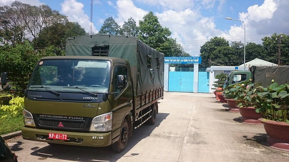 Quân đội địa phương cũng được huy động truy tìm các học viên bỏ trốn