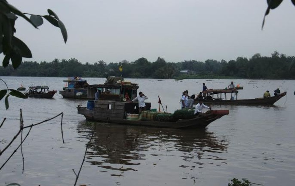 Các lực lượng chức năng đang nỗ lực tìm kiếm hai mẹ con mất tích.