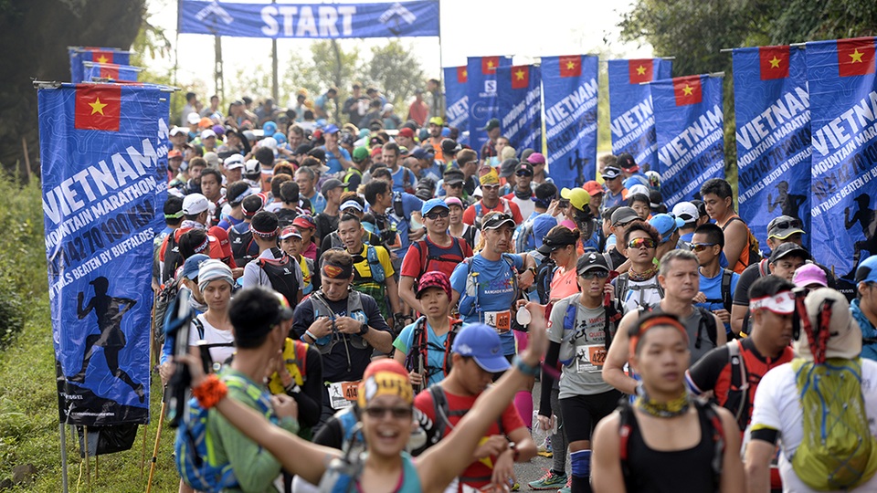 
Tổng cộng 1.706 vận động viên đã tham gia Vietnam Moutain Marathon 2016 với các đường chạy là 100km, 70km, 42km và 21km. Chặng 21km có lượng vận động viên tham gia đông nhất, 590 người.
