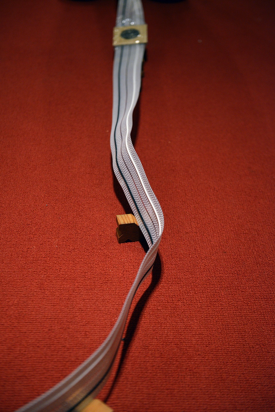 Dây tín hiệu âm thanh với bản mỏng và to đặc biệt.