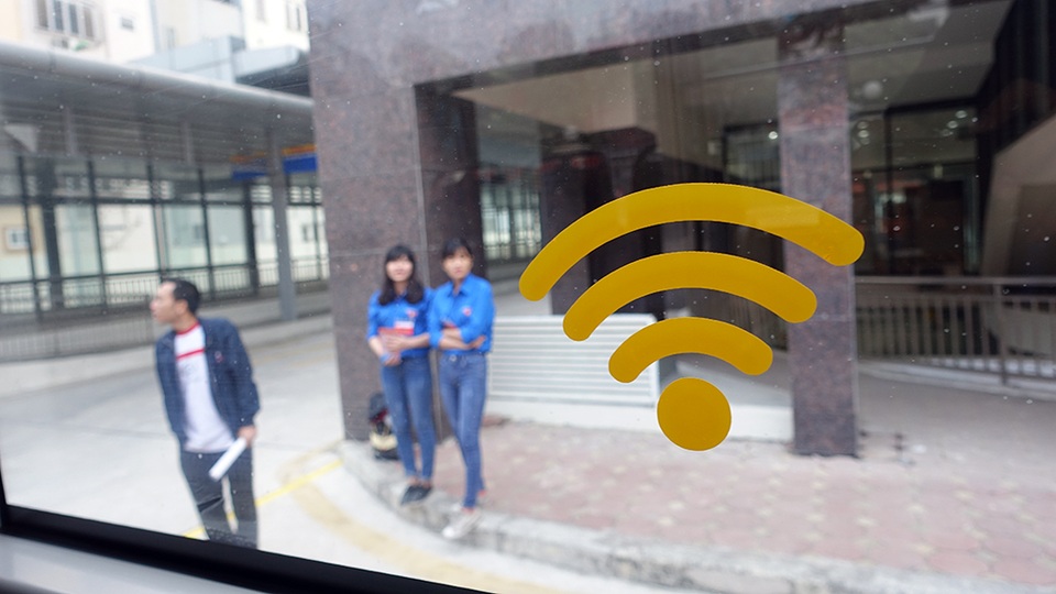 
Xe có wifi miễn phí cho hành khách kết nối Internet.
