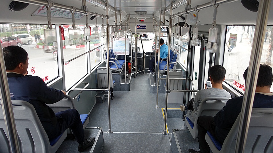 Xe cũng được trang bị riêng một khoảng trống rộng dành cho xe lăn của người khuyết tật.