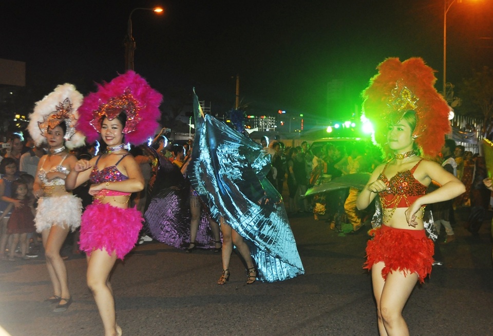 Vũ hội đường phố sôi động đêm Đà Nẵng những ngày diễn ra ABG 5