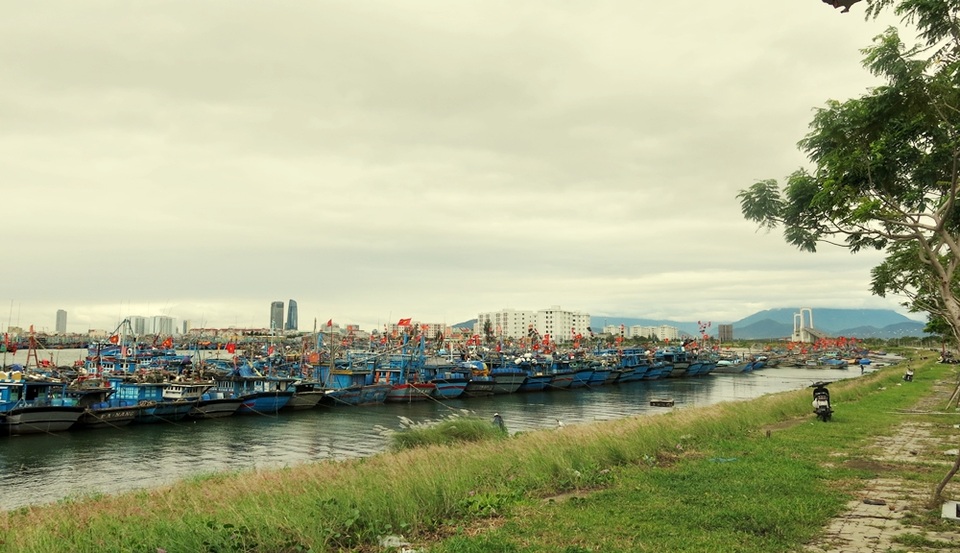 Ngành du lịch Đà Nẵng vừa đưa vào thử nghiệm tour thưởng ngoạn hoàng hôn Đà thành từ bán đảo Sơn Trà
