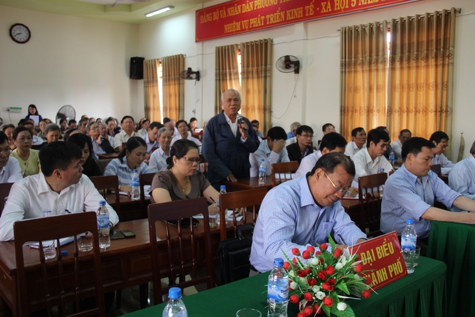 Rất nhiều câu hỏi xoay quanh những vụ án tham nhũng lớn được cử tri quan tâm