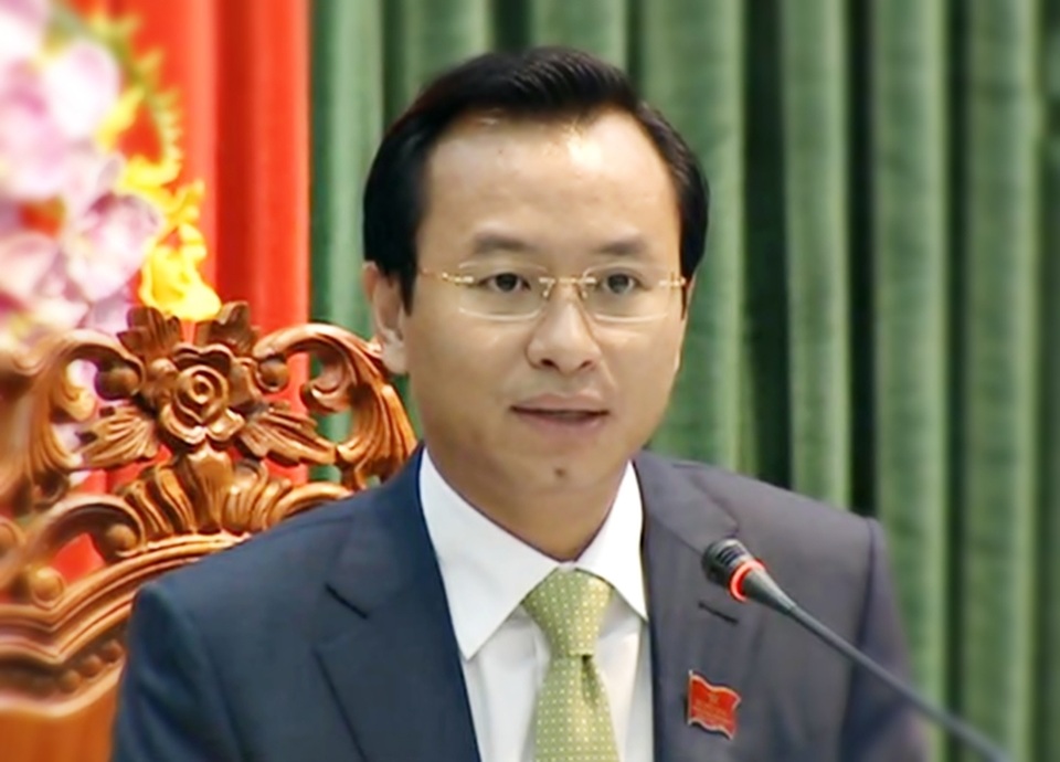 Nhà thầu nào có “thành tích” thi công kém cho luôn vào danh sách đen! - 1 Ông Nguyễn Xuân Anh - Bí thư Thành ủy, Chủ tịch HĐND thành phố Đà Nẵng: “Nhà thầu nào thi công kém chất lượng, đã có “thành tích” thi công kém chất lượng 2-3 công trình rồi thì đưa vào danh sách đen