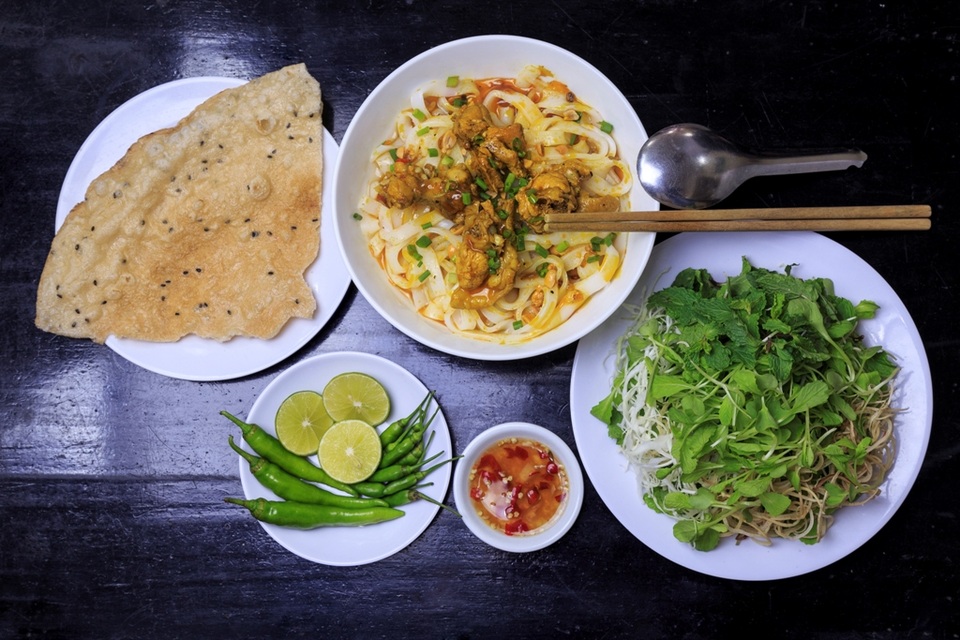 Mì Quảng: Món "Fast food" tuyệt vời ở Đà Nẵng - 1 Mì Quảng