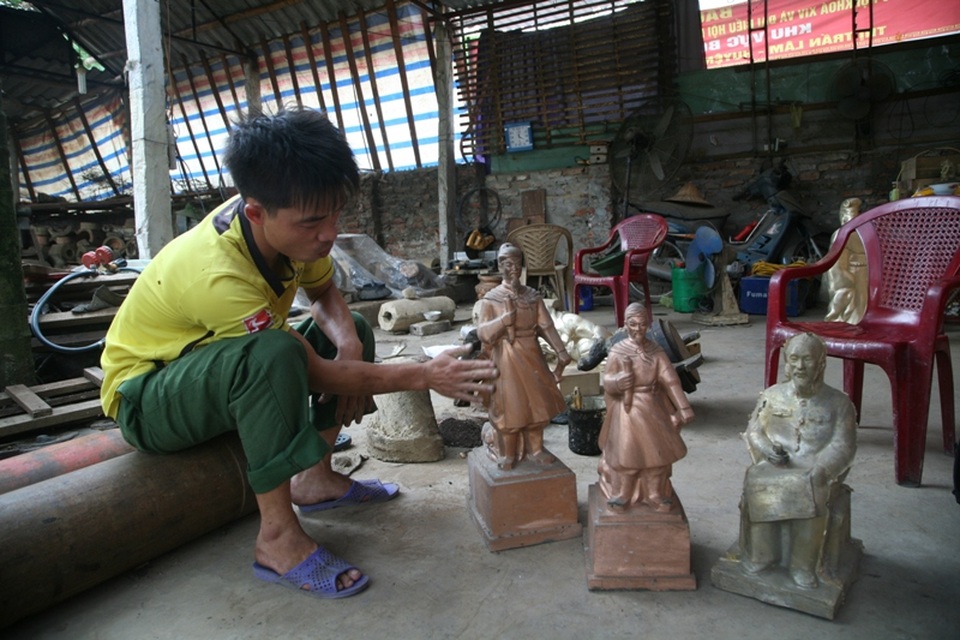 Sau quá trình nấu đồng bỏ vào khuôn sẽ ra sản phẩm